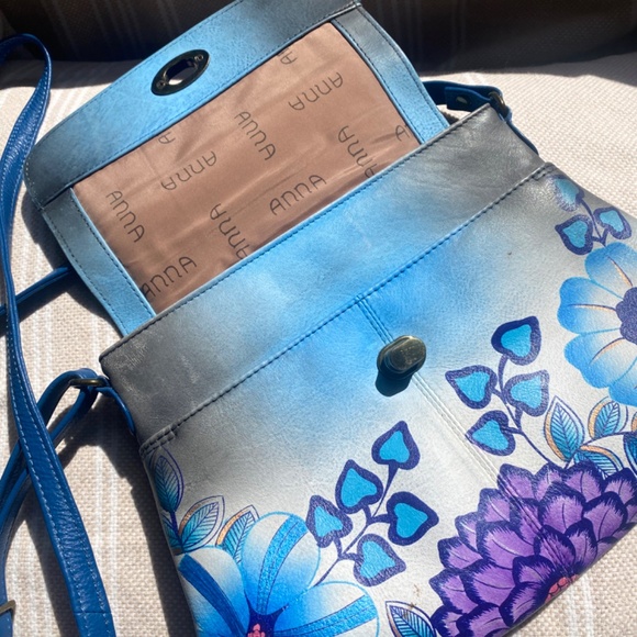 Anna brand blue leather purse - Picture 2 of 5